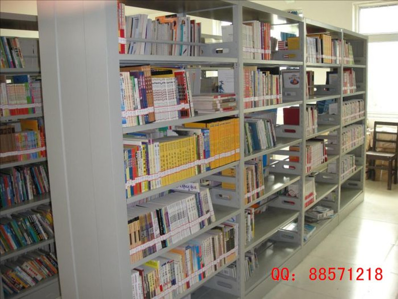 貴港大學(xué)圖書館書架